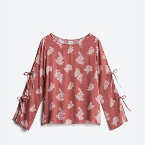 XS Kaileigh Floral Cutout Blouse